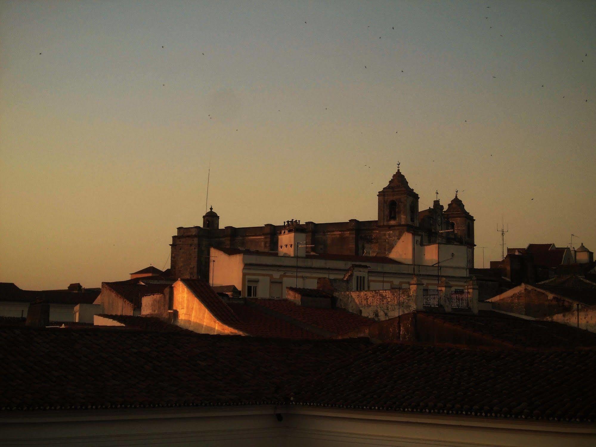 Hostel Raymundo Эвора Экстерьер фото